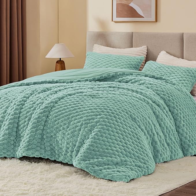 BEDELITE Fluffy Queen Comforter Set - Grey Fleece Soft Comforter for Queen Size Bed, Luxury Warm Bedding Set for Winter, Fuzzy Bed Set 3 Pieces (1 Comforter, 2 Pillowcases)