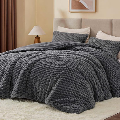BEDELITE Fluffy Queen Comforter Set - Grey Fleece Soft Comforter for Queen Size Bed, Luxury Warm Bedding Set for Winter, Fuzzy Bed Set 3 Pieces (1 Comforter, 2 Pillowcases)